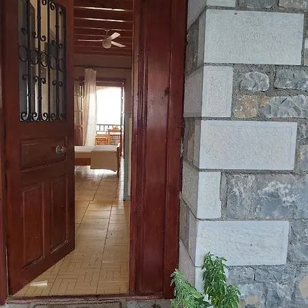 Almyra In Mani בית נופש *